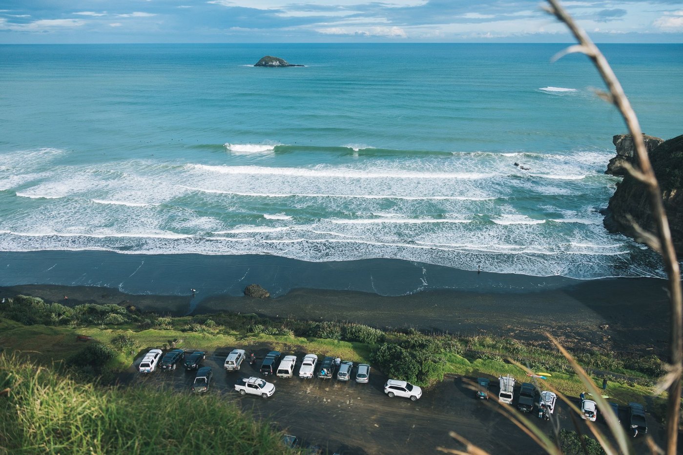 Looking down at Maukatia (Māori Bay) from the cliff, Muriwai surf spot, Auckland West, New Zealand.
