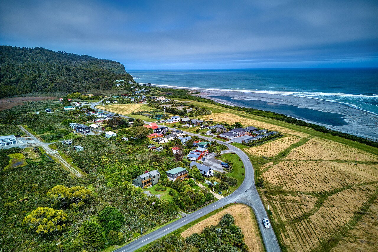 Ōkārito surf spot
