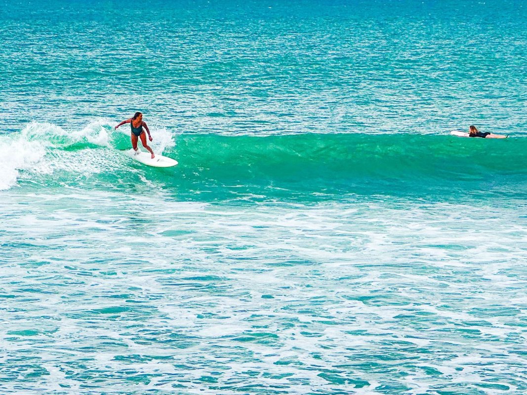 Smaller Manu day with the turquoise water that follows a winter offshore. The wave still works at 1-2ft on the right tide for