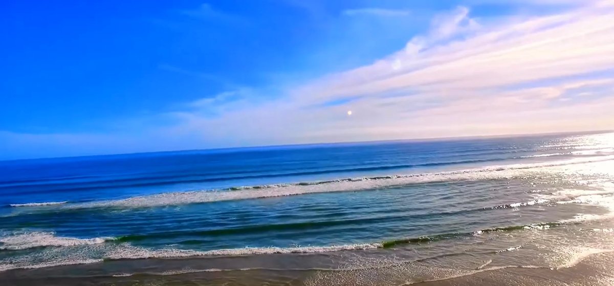 A clean session midway up Ninety Mile, The Bluff surf spot, Northland West, New Zealand.