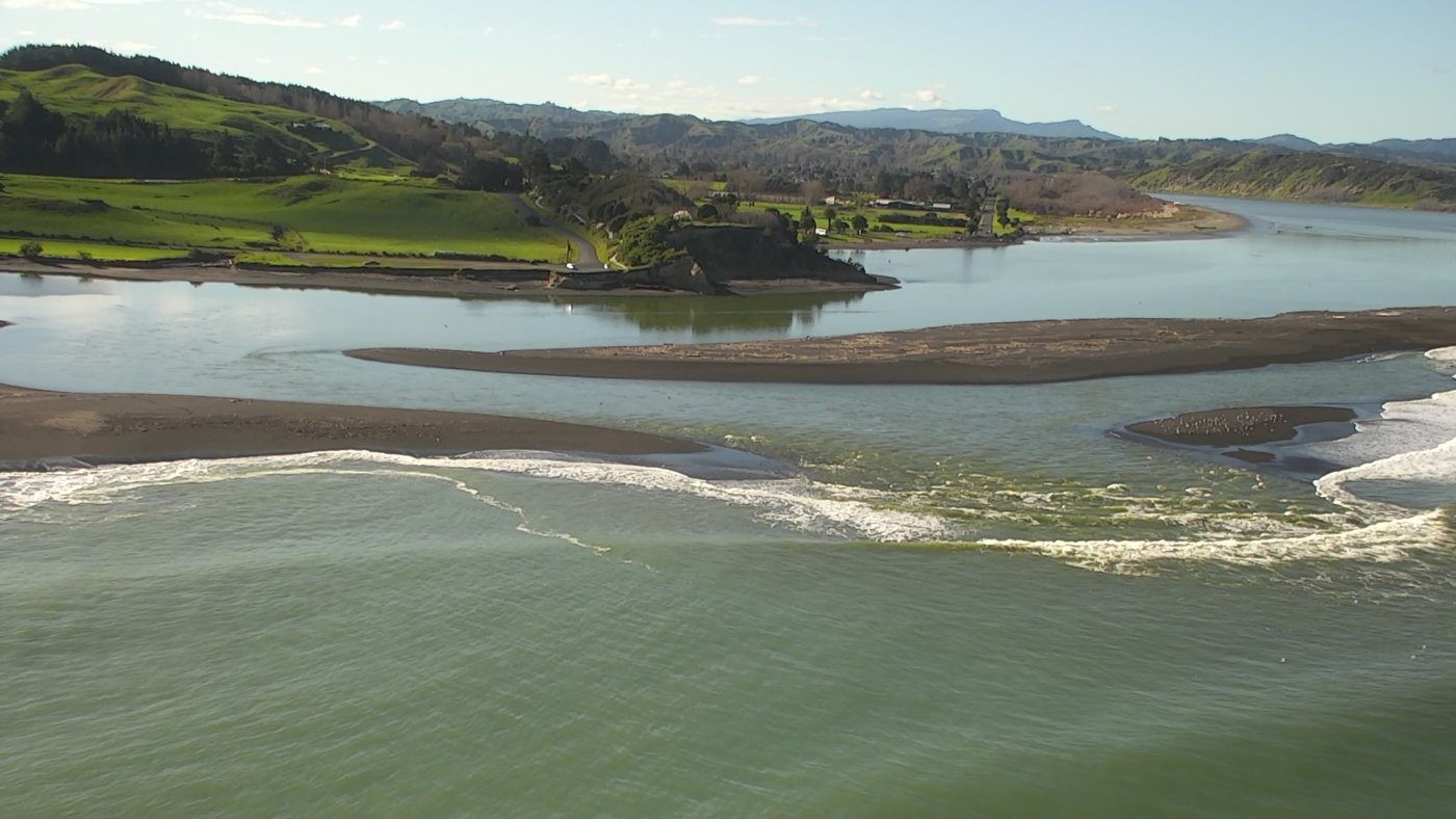 Surfing at Wairoa, Wairoa surf spot, Hawke's Bay, New Zealand.